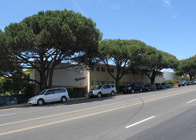 Pine Terrace Apartments - PTerrace in San Diego, CA - Foto de edificio - Building Photo