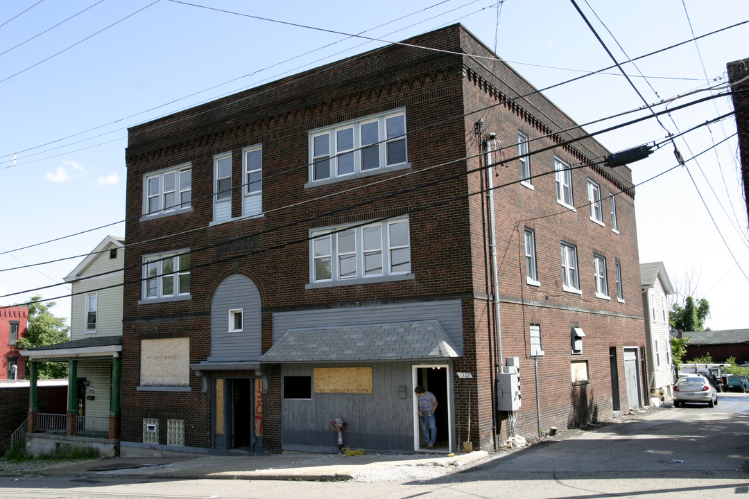 1307 West St in Homestead, PA - Building Photo