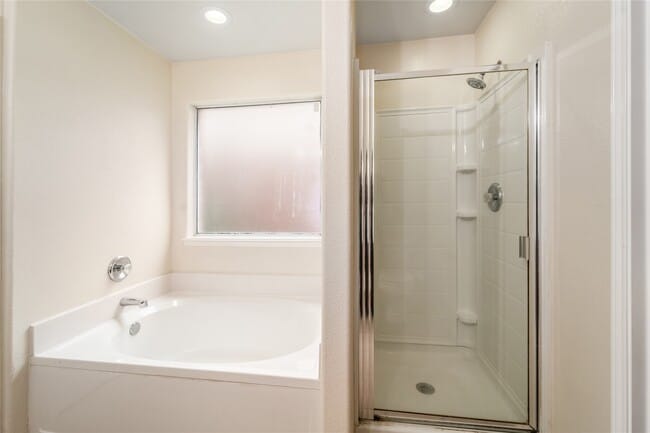 18218 Thicket Grove Rd in Houston, TX - Foto de edificio - Building Photo