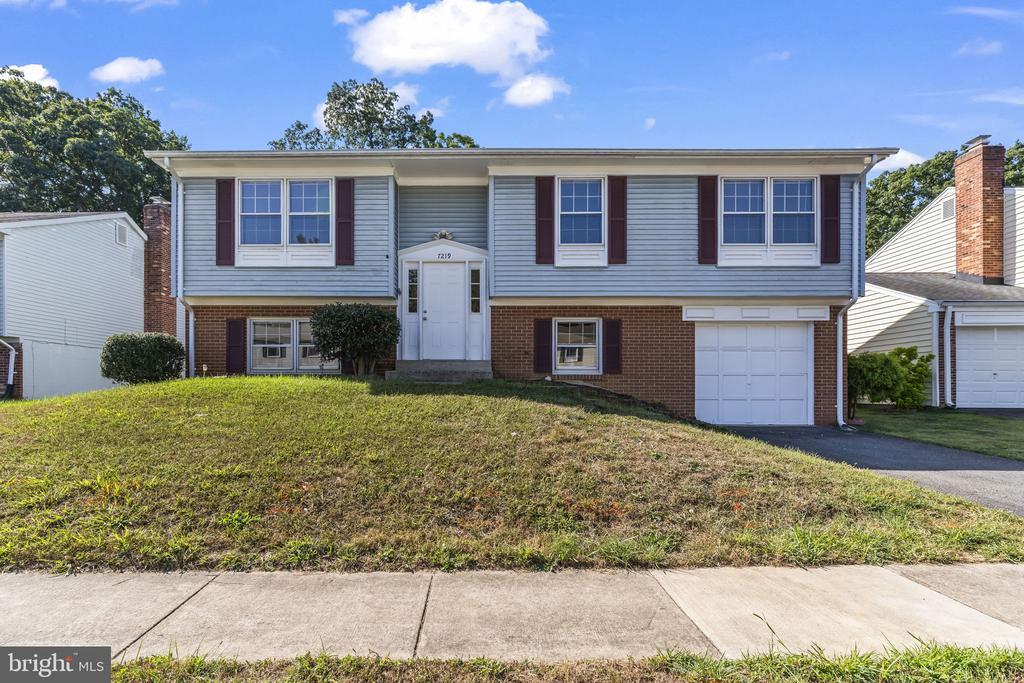 7219 Bona Vista Ct in Springfield, VA - Building Photo