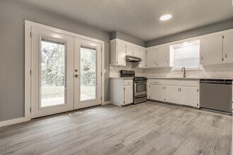 13817 N Everest Ave in Edmond, OK - Building Photo - Building Photo