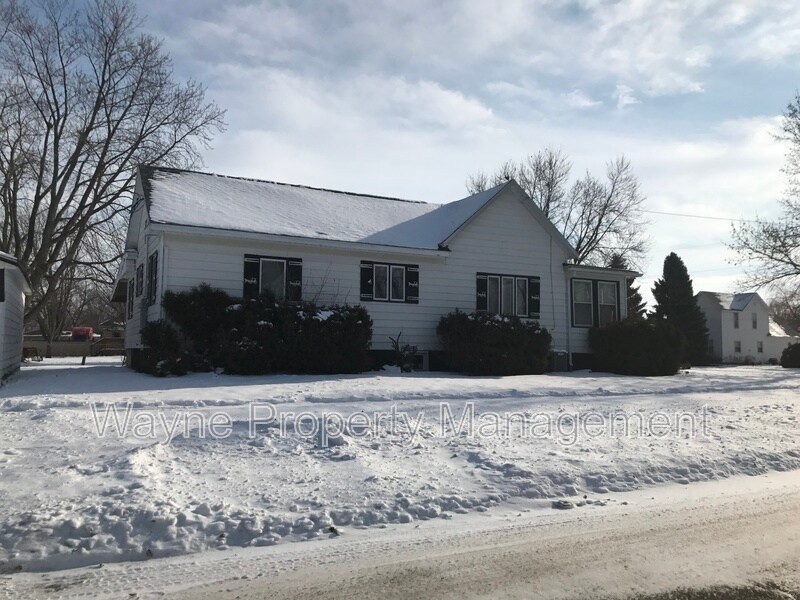 503 NE 3rd St in Eagle Grove, IA - Building Photo
