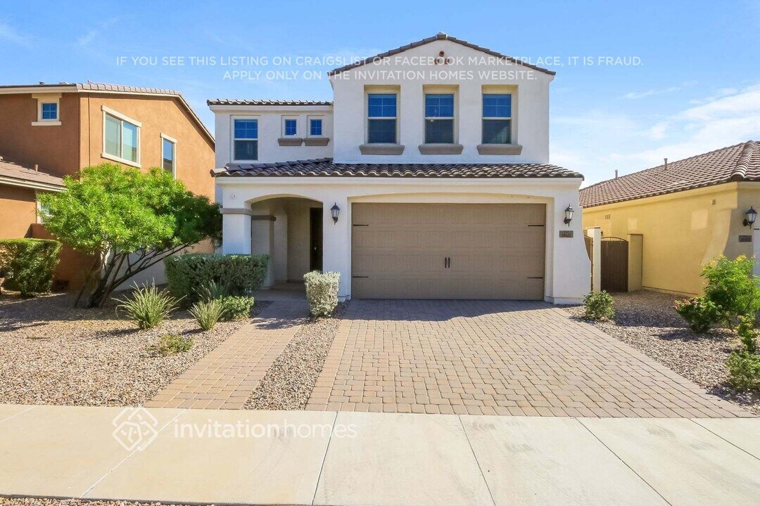 10615 E Corbin Ave in Mesa, AZ - Building Photo