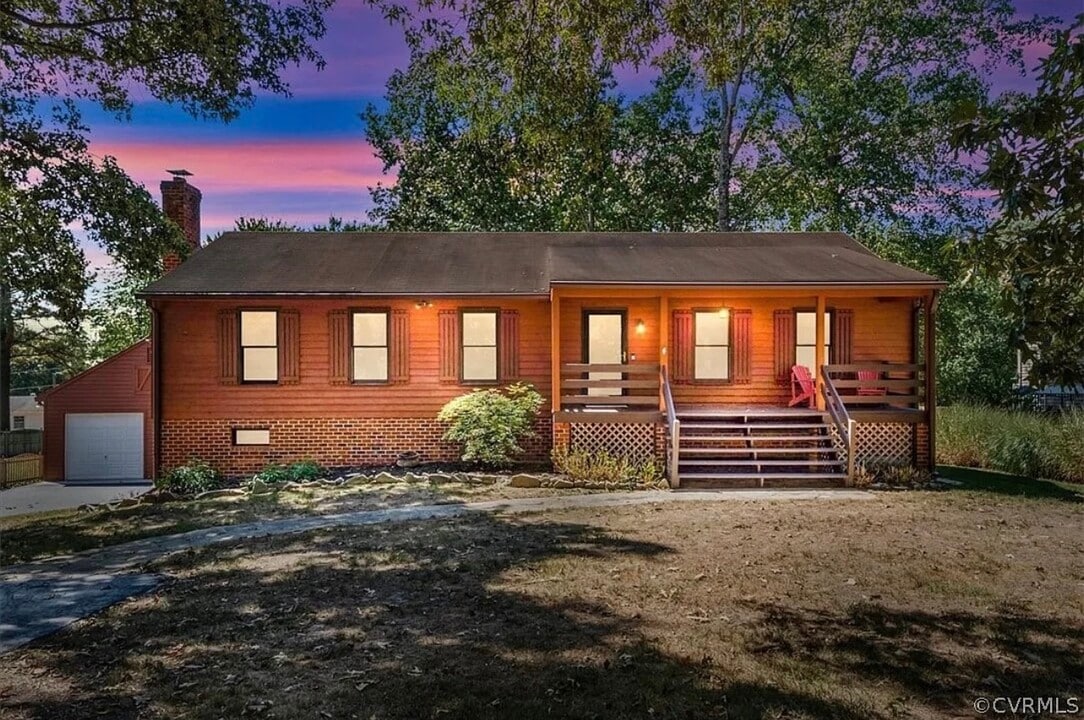 6097 Michael Heather Ct in Mechanicsville, VA - Building Photo