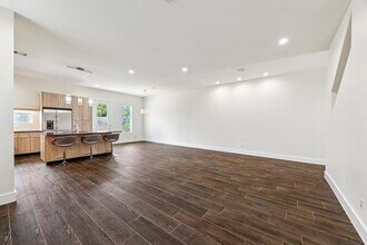 2220 Cortijo Pl in Houston, TX - Building Photo - Building Photo