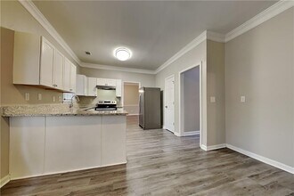 404 Rams Ct in Tucker, GA - Building Photo - Building Photo