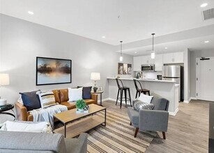 14008 Midlothian Tpke, Unit 206 in Midlothian, VA - Foto de edificio - Building Photo