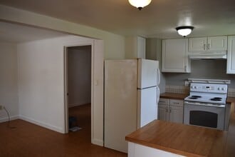 420-424 Wheeler St in Lebanon, OR - Building Photo - Building Photo