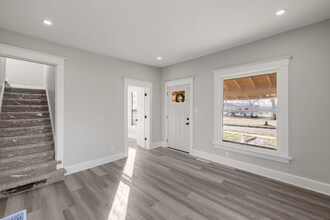 1702 Logan Ave in Des Moines, IA - Building Photo - Building Photo