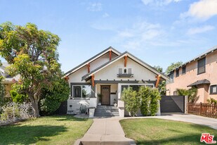 1231 W 49th St in Los Angeles, CA - Building Photo