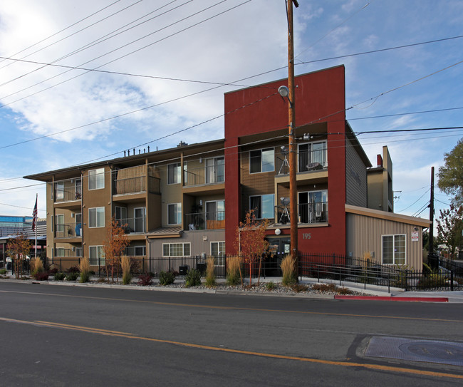 Autumn Village in Reno, NV - Foto de edificio - Building Photo