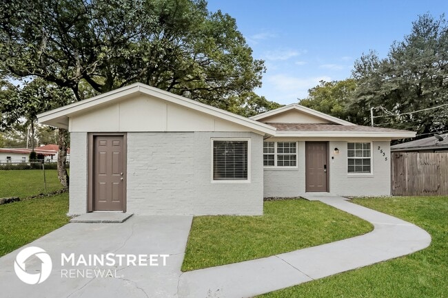 property at 2535 Mohawk Ave