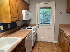 4017 Cottage Hill Rd in Mobile, AL - Building Photo - Building Photo