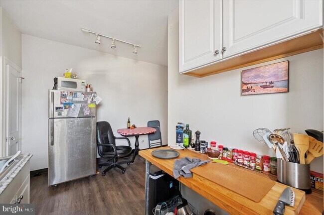 120 Walnut Ave in Ardmore, PA - Building Photo - Building Photo