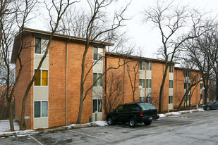 5817 Oakwood Dr Apartments