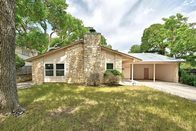 property at 2002 Rabb Rd