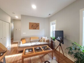 2109 N Sedgwick St in Chicago, IL - Foto de edificio - Building Photo