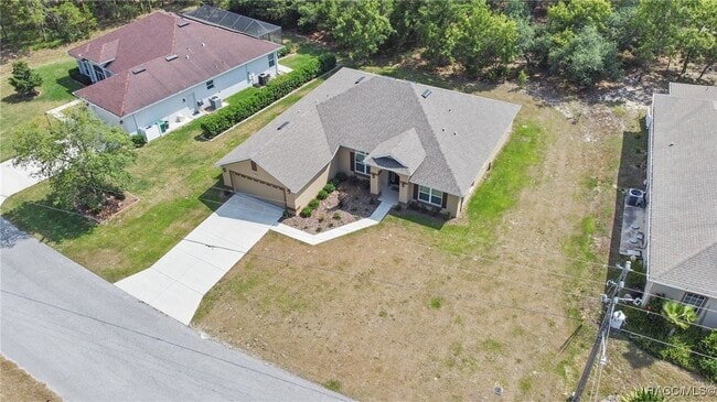 property at 23 Lone Pine St