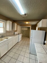 2111 25th St in Lubbock, TX - Foto de edificio - Building Photo