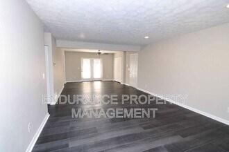 10203 Storm Dr in Cincinnati, OH - Building Photo - Building Photo