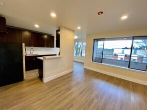 Madison Gate in Seattle, WA - Building Photo - Interior Photo