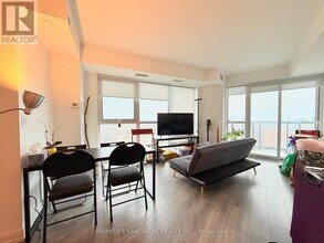 159 Wellesley St E in Toronto, ON - Building Photo - Building Photo