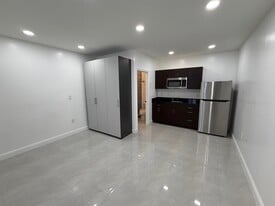 14850 SW 158th St, Unit Studio in Miami, FL - Building Photo