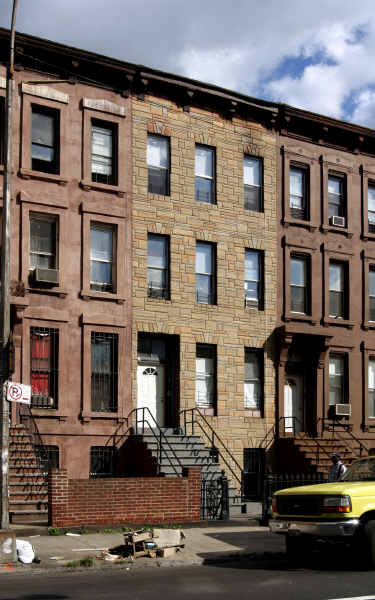 123 Lewis Ave in Brooklyn, NY - Building Photo