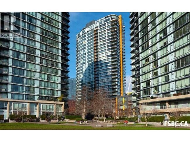 property at 33 Smithe St