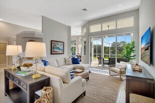 1934 Timberline Dr in Naples, FL - Building Photo