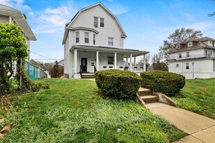 2510 Roslyn Ave in Baltimore, MD - Building Photo