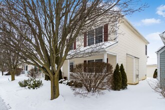 135 Saratoga St in Delaware, OH - Foto de edificio - Building Photo