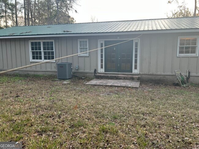 510 S May St in Kingsland, GA - Foto de edificio - Building Photo