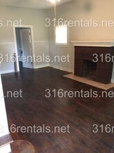 419 E 6th St in Newton, KS - Building Photo - Building Photo