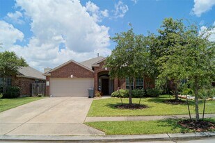 2723 Wild Oak Park Dr in Conroe, TX - Building Photo