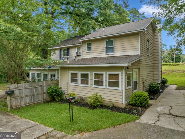 5200 Forsyth Rd in Macon, GA - Building Photo - Building Photo
