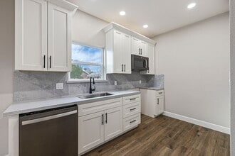 619 S Sacramento St, Unit 619 in Lodi, CA - Building Photo - Building Photo