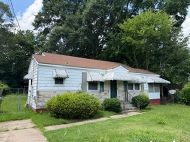 481 Harold St