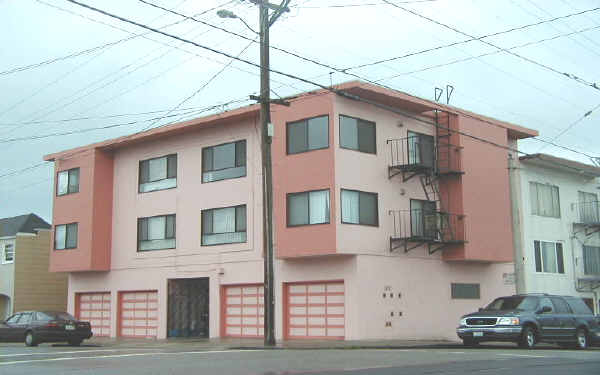 2401 45th Ave in San Francisco, CA - Foto de edificio - Building Photo