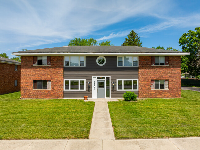 2206 Nuttman Ave in Fort Wayne, IN - Building Photo - Building Photo