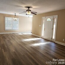 208 Chuckwood Rd in Mooresville, NC - Building Photo - Building Photo