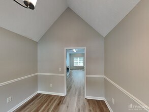 350 Valley View Dr in Fairburn, GA - Building Photo - Building Photo