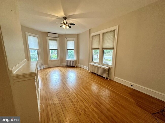136 E Central Ave in Moorestown, NJ - Building Photo - Building Photo