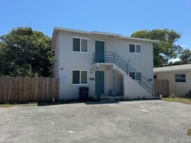 716 22nd St in West Palm Beach, FL - Building Photo