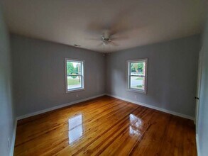 1215 Walnut St in Greensboro, NC - Building Photo - Building Photo