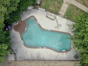 2450 Wickersham Ln in Austin, TX - Building Photo - Building Photo
