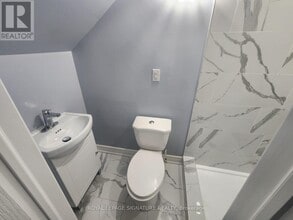 23 Denison Ave in Brampton, ON - Building Photo - Building Photo