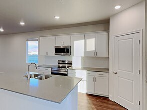 2685 W 3290 S in Syracuse, UT - Building Photo - Building Photo