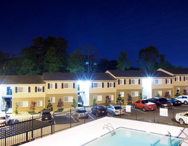 Pine Bluff Apartments in Knoxville, TN - Building Photo - Building Photo