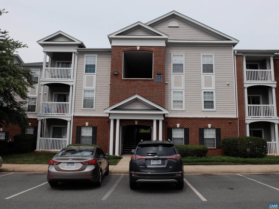 727 Denali Way in Charlottesville, VA - Building Photo